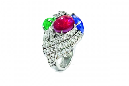 ANELLO IN PLATINO, ZAFFIRO, RUBINO, SMERALDO E DIAMANTI