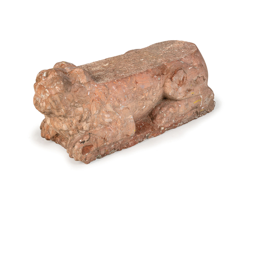 GRUPPO IN MARMO ROSSO DI VERONA, XV SECOLO in forma di leone stiloforo e forse parte di apparato pi