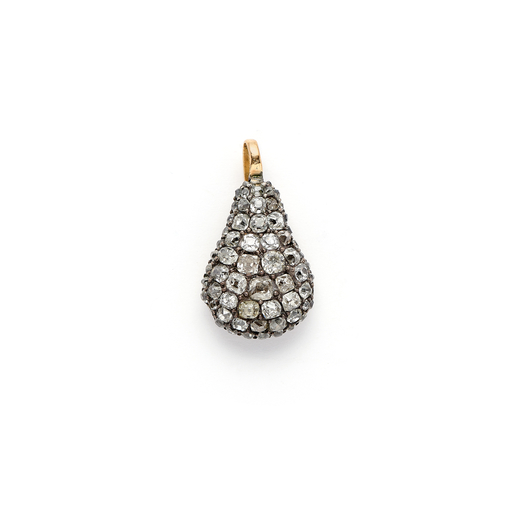 PARTE DI UN PENDENTE IN DIAMANTI a forma di pera interamente decorato con diamanti di taglio vecchio