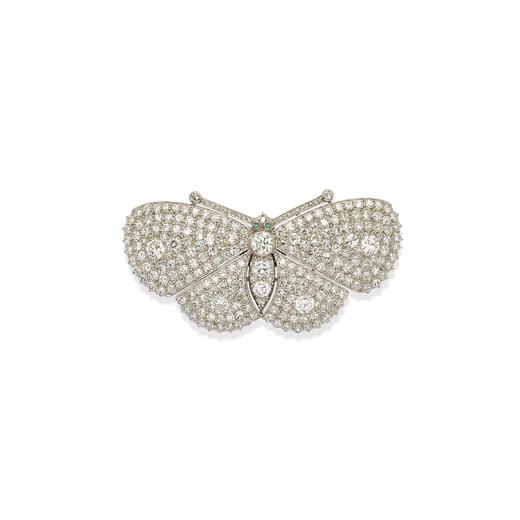 BROCHE ÉMERAUDE ET DIAMANTS, VERS 1910 en forme dun papillon entièrement décoré de diamants  de 