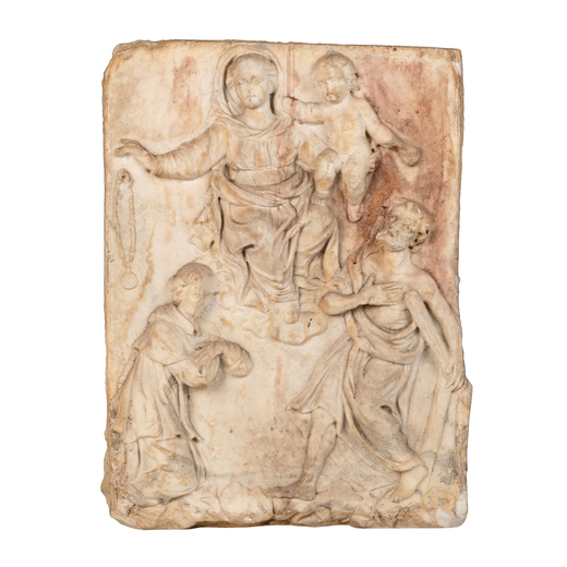 RILIEVO IN MARMO, XVIII SECOLO raffigurante Madonna col Bambino e santi <br>Alt. cm 65,5, larg. cm 4