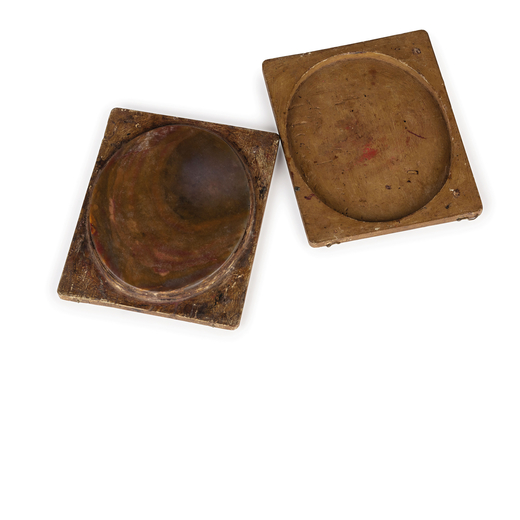 PLACCA OVALE IN MARMO, XIX SECOLO  ovale a campionario, posizionata in scatola di legno laccato; usu