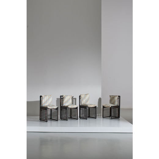 AFRA E TOBIA SCARPA Quattro sedie della serie Basilian I. Rattan, ottone, tessuto imbottito. Produzi