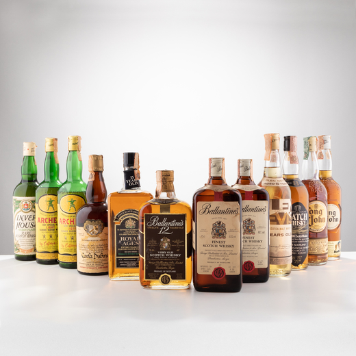 Selezione Whisky Glen Nevis 5 Year Old  - 1 bt <br>Royal Ages 15 Year Old De Luxe J&B - 1 bt  <br>Ba
