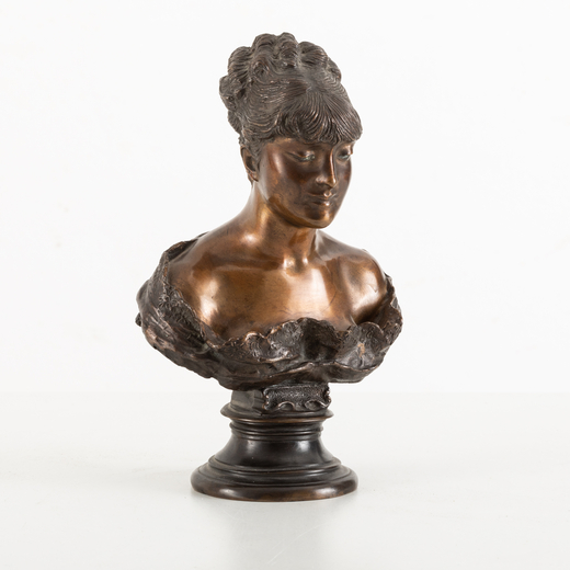 VINCENZO GEMITO Napoli, 1852 - 1929<br>Busto di Madame Mathilde Duffaud<br>Firma Gemito e timbro di 
