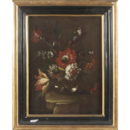 PITTORE TOSCANO DEL XVII-XVIII SECOLO Vaso fiorito<br>Olio su tela, cm 39X30,5