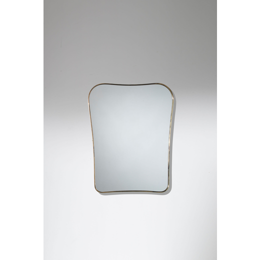 MANIFATTURA ITALIANA Specchio. Ottone, cristallo specchiato. Italia anni 50. <br>cm 71x55x3