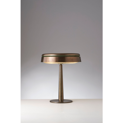 MAX INGRAND Lampada da tavolo mod.2278. Ottone, metallo verniciato, vetro curvato. Produzione Fontan