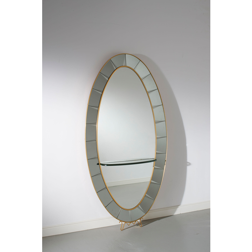 CRISTAL ART Grande specchio. Alluminio dorato, cristallo specchiato e colorato, legno. Italia anni 5