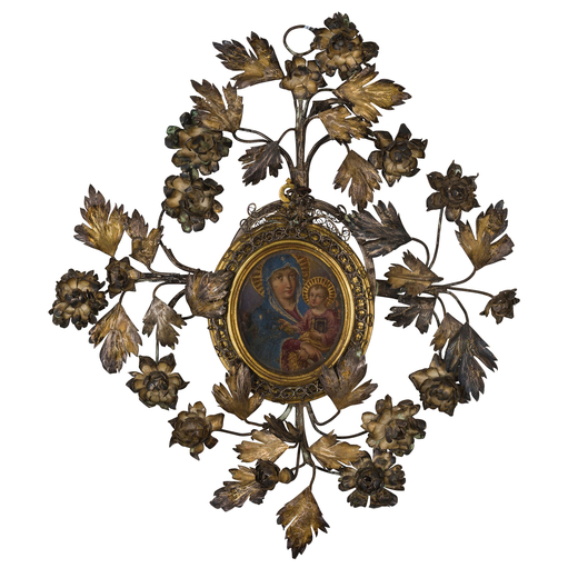 PICCOLA CORNICE IN ARGENTO, XIX SECOLO a tralcio floreale, allinterno Madonna con Bambino dipinta su