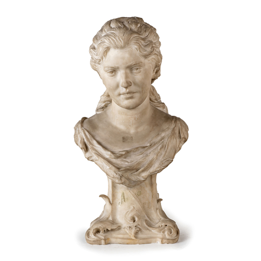 SCULTURA IN MARMO, XIX SECOLO raffigurante busto di fanciulla su base di gusto rocaille, iscritto ne
