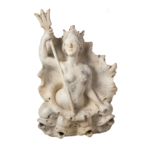 GRUPPO IN MARMO BIANCO, XVIII-XIX SECOLO forse parte di fontana raffigurante figura allegorica con t