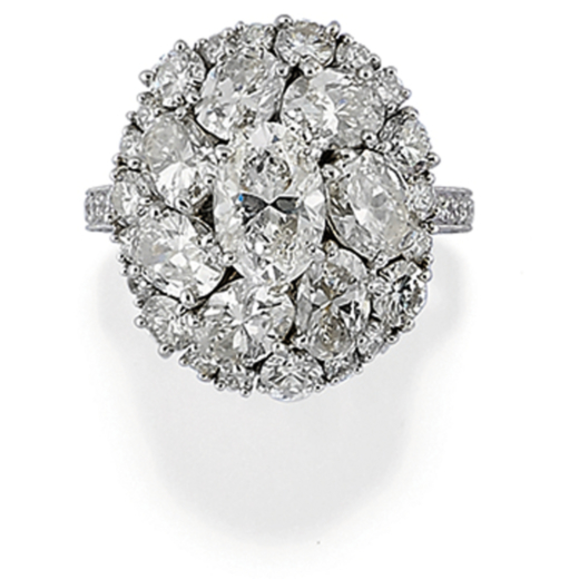 BAGUE EN PLATINE ET DIAMANTS ovale décorée de diamants taille ovale et brillant, poinçon 950<br>P