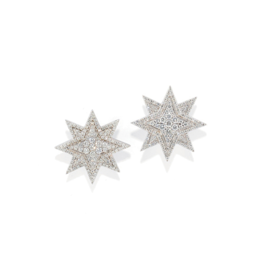 PAIRE DE BOUCLES DOREILLES EN OR ET DIAMANTS chacune en forme dune étoile pavée de diamants, poin