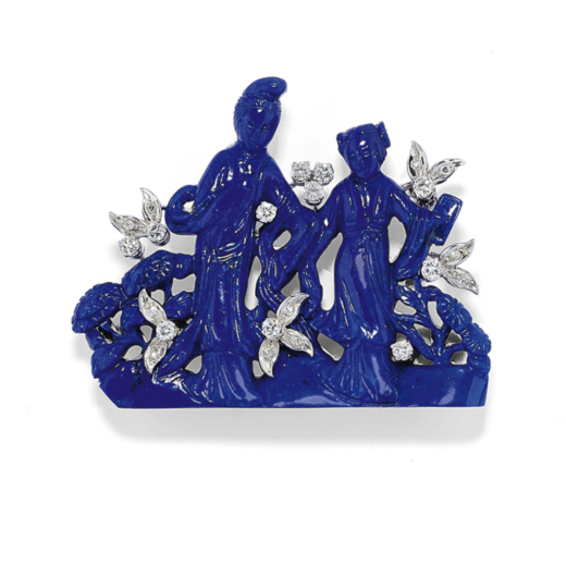 BROCHE EN OR ET LAPIS LAZULI  sertie avec un lapis lazuli stylise´ et rehausse´ de diamants, poin