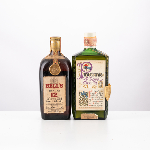 Selezione Whisky  Bells 12 Year Old De Luxe Afore ye go - 1 bt da 70 cl <br>Pinwinnie Royal Scotch -