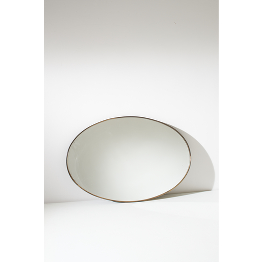 MANIFATTURA ITALIANA Specchio. Ottone, cristallo specchiato. Italia anni 50. <br>cm 60x90