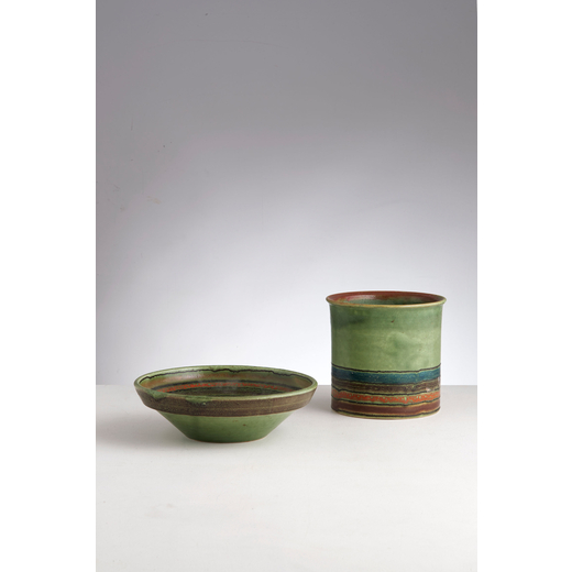 BRUNO GAMBONE Due vasi. Ceramica smaltata. Produzione Atelier Gambone Firenze anni 60. Firma sotto l
