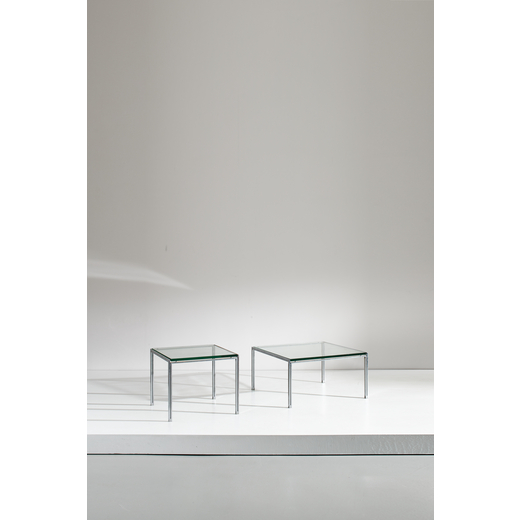 ROSS LITTLE Due tavolini della serie Luar. Acciaio cromato, cristallo molato. Produzione ICF anni 70