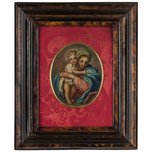 PITTORE DEL XVIII-XIX SECOLO Madonna col Bambino<br>Olio su rame ovale, cm 15X12 (cornice in tartaru