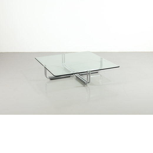 GIANFRANCO FRATTINI   Grande tavolo basso mod. 784. Tubolare metallico cromato, cristallo molato. Pr