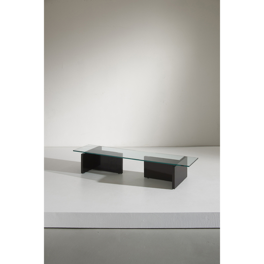 Vittoriano Viganò (1919-1996) Coffee table ; Special order<br>Lacquered wood and glass<br>Model cre