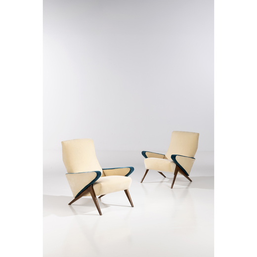 Luigi Scremin (1896-1983) Pair of armchairs<br>Wood and fabric<br>Model created circa 1950<br>H 77,5