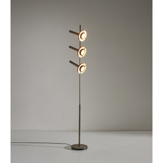 Oscar Torlasco (1934-2004) Model 553/T<br>Floor lamp<br>Lacquered metal, brass, glass and aluminum<b